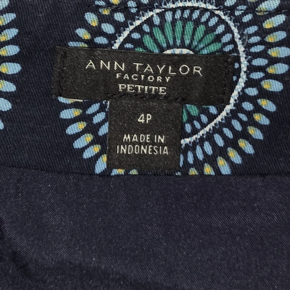 Ann Taylor Navy and Teal Patterned Mini Skirt - Picture 4 of 6
